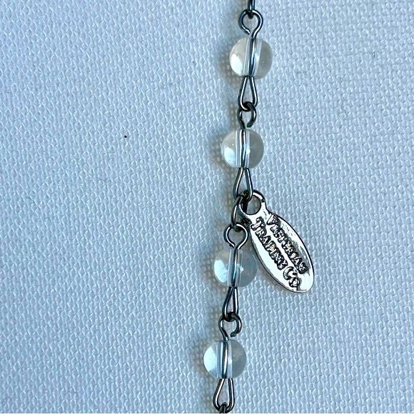 VICTORIAN TRADING CO. | Small Round Clear Beaded Necklace Silver Tone - Picture 4 of 8